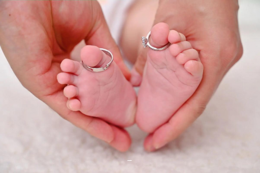 平凉孕妇肚子隐隐作痛